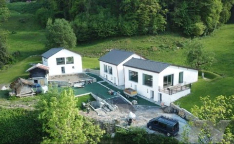 Massongex - Domaine avec 2 habitations et 2 raccards Image 1