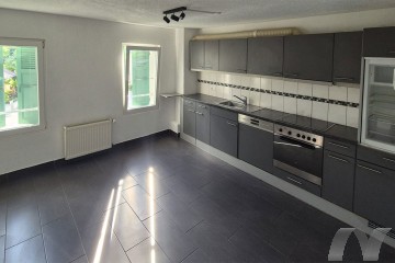 Fully - Superbe immeuble locatif de rendement avec 9 ... Image 2