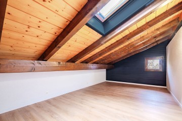 Mollens - Splendide chalet de deux appartements Image 3