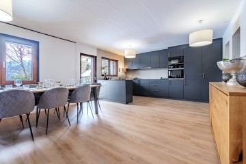 Mollens - Splendide chalet de deux appartements Image 6